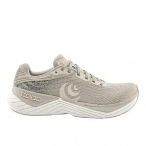 NEW TOPO ATHLETIC women's ultrafly 5 running shoes in tan/white